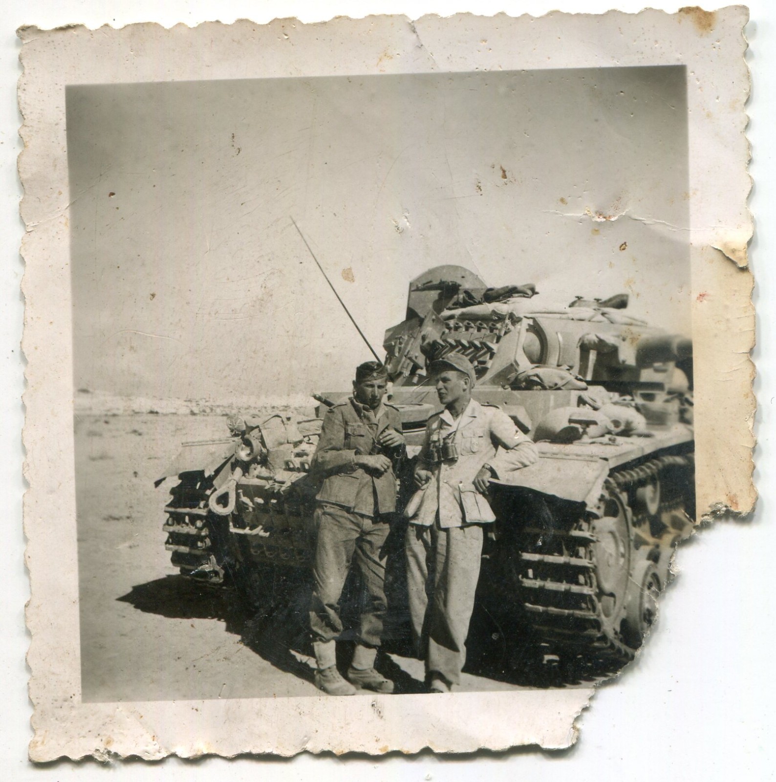 Pz.Kpfw. III Ausf.J (Fgst.Nr.72818) DAK {003}{a}.jpg